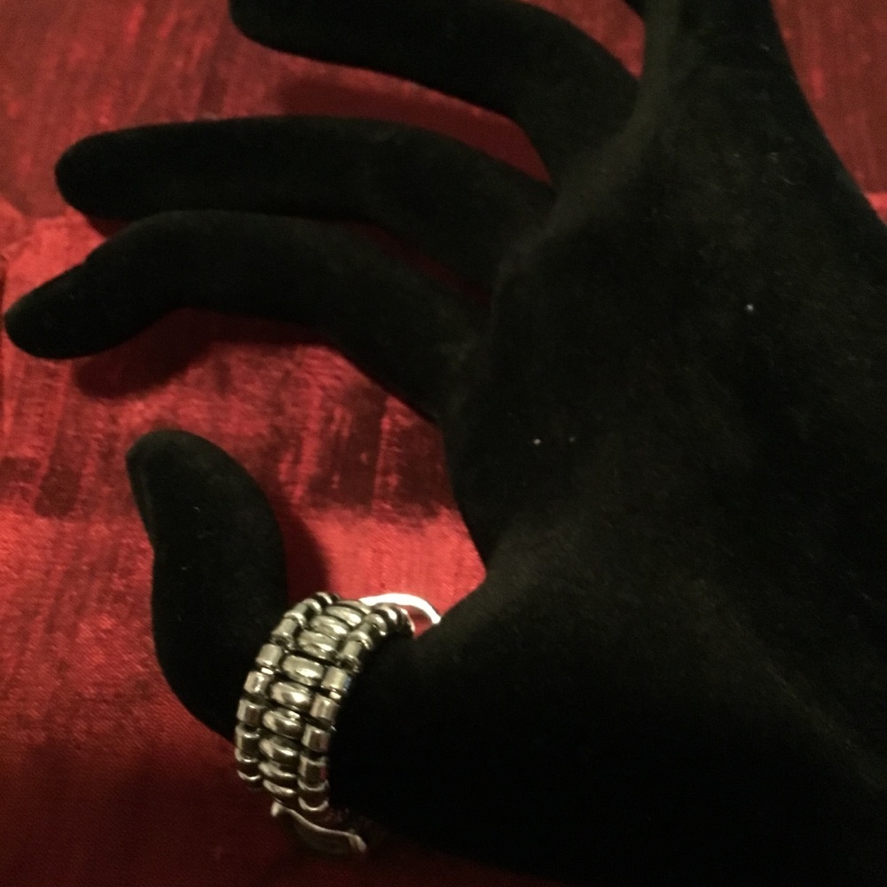 Silver Ring - Picture 2 of 2